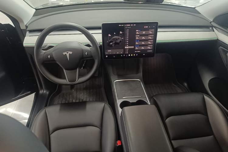 Used Tesla Model Y 2024 Rear-Wheel-Drive Version Center Console