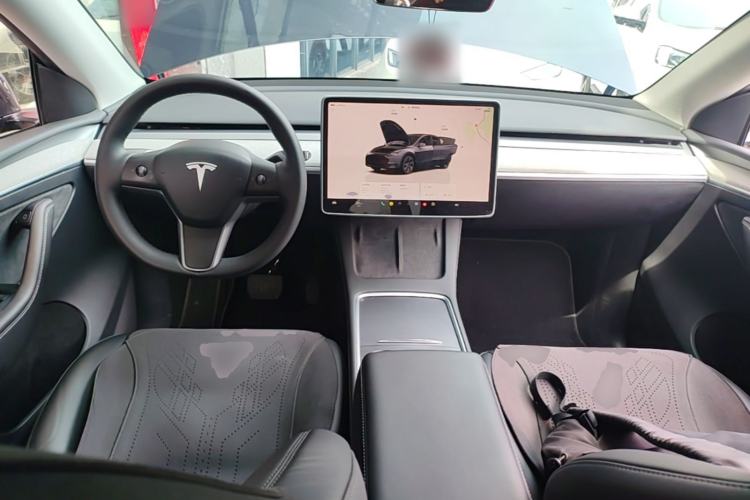Used Tesla Model Y 2024 Rear-Wheel-Drive Version Center Console