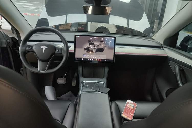Used Tesla Model Y 2024 Rear-Wheel-Drive Version Center Console
