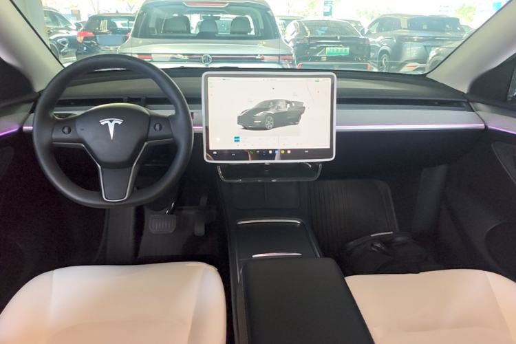Used Tesla Model Y 2024 Rear-Wheel-Drive Version Center Console