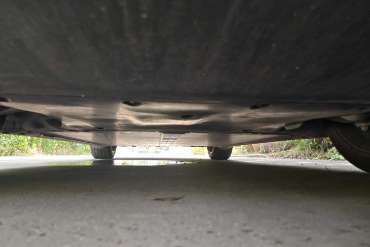 Used Tesla Model Y 2024 Rear-Wheel-Drive Version Chassis Front