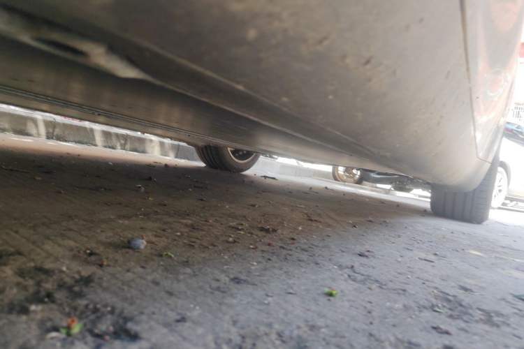 Used Tesla Model Y 2024 Long-Range All-Wheel-Drive Version Chassis Front Left