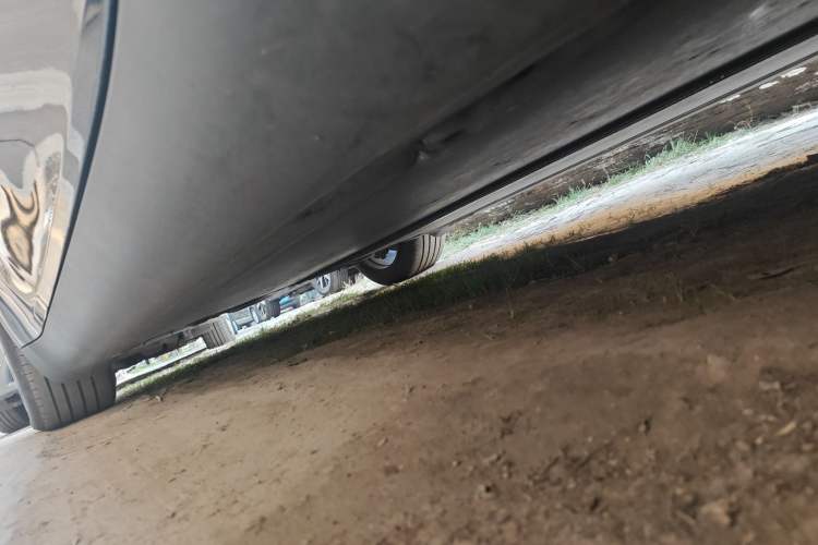 Used Tesla Model Y 2024 Rear-Wheel-Drive Version Chassis Front Right