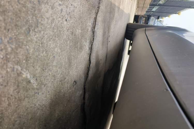 Used Tesla Model Y 2024 Rear-Wheel-Drive Version Chassis Front Right