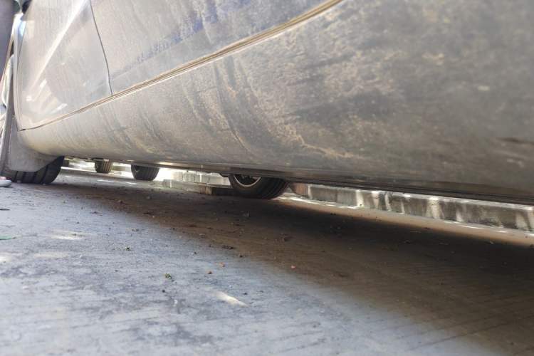 Used Tesla Model Y 2024 Long-Range All-Wheel-Drive Version Chassis Rear Left