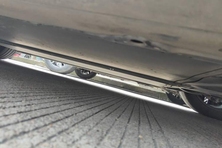 Used Tesla Model Y 2024 Rear-Wheel-Drive Version Chassis Rear Left