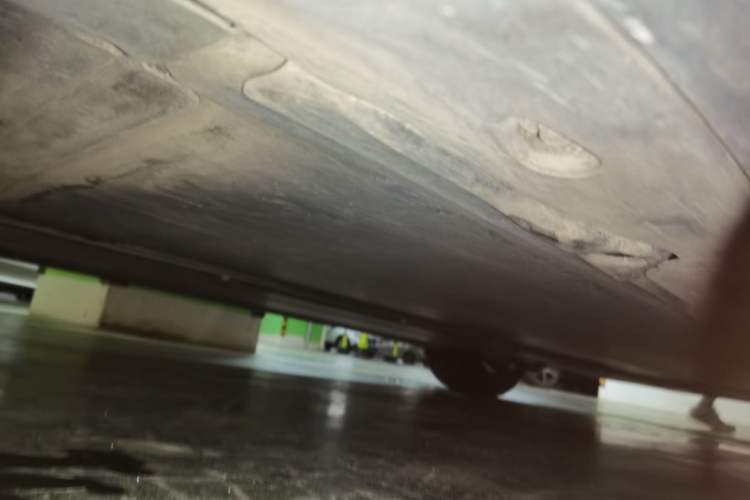 Used Tesla Model Y 2024 Long-Range All-Wheel-Drive Version Chassis Rear Right
