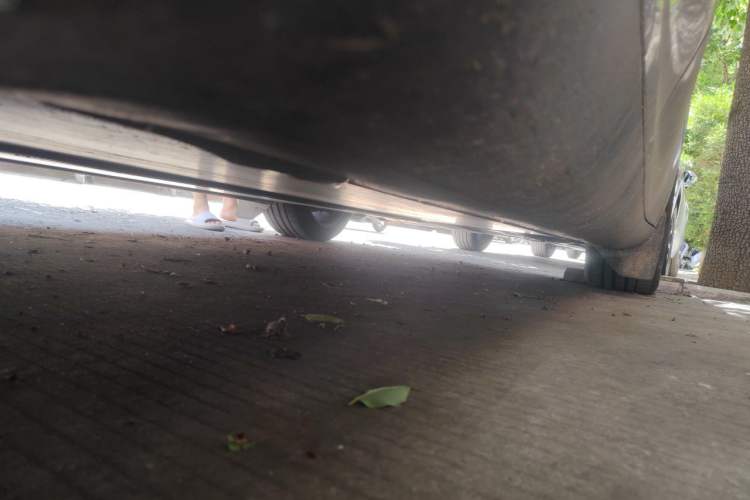 Used Tesla Model Y 2024 Long-Range All-Wheel-Drive Version Chassis Rear Right
