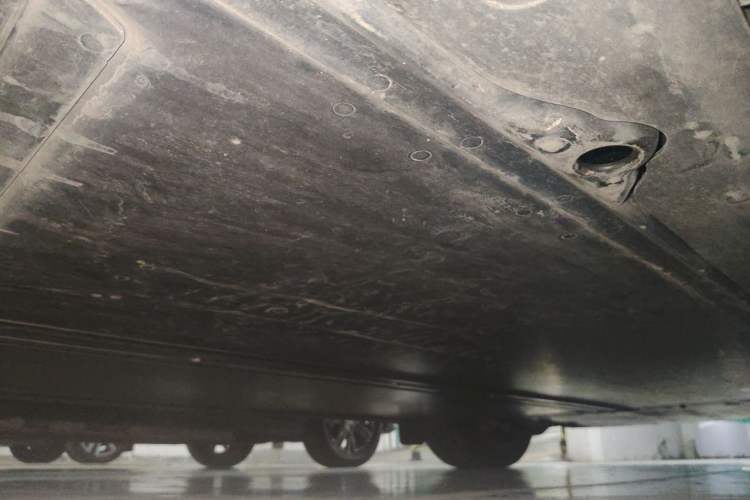 Used Tesla Model Y 2024 Long-Range All-Wheel-Drive Version Chassis Rear Right