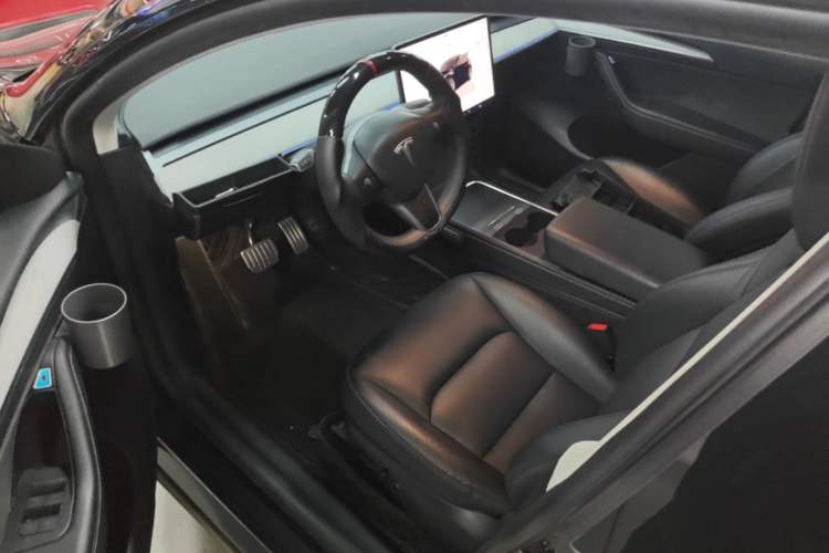 Used Tesla Model Y 2024 Rear-Wheel-Drive Version Driver Seat