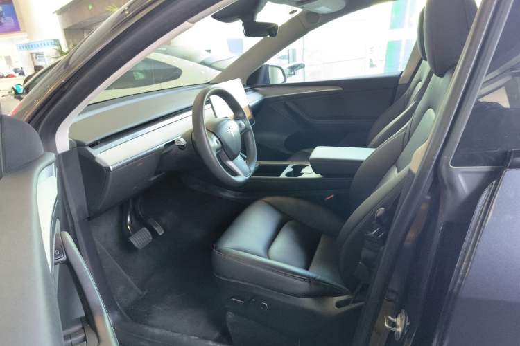 Used Tesla Model Y 2024 Rear-Wheel-Drive Version Driver Seat