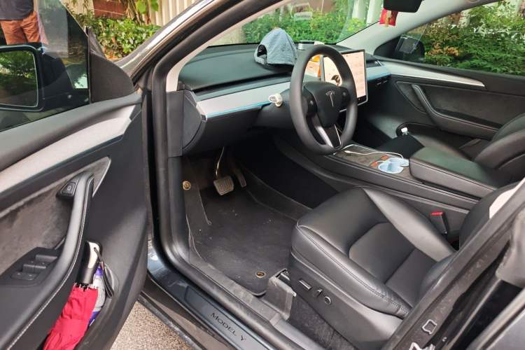 Used Tesla Model Y 2024 Rear-Wheel-Drive Version Driver Seat