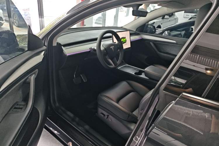 Used Tesla Model Y 2024 Rear-Wheel-Drive Version Driver Seat