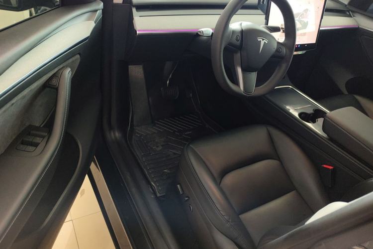 Used Tesla Model Y 2024 Rear-Wheel-Drive Version Driver Seat