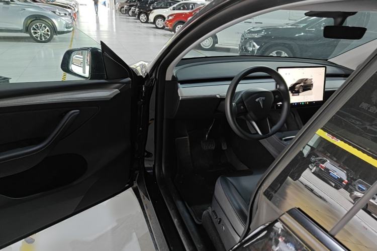 Used Tesla Model Y 2024 Rear-Wheel-Drive Version Driver Seat