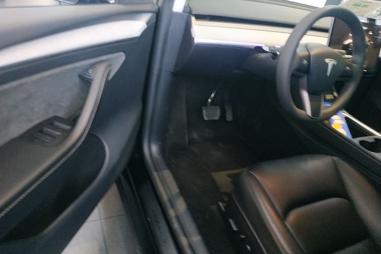 Used Tesla Model Y 2024 Rear-Wheel-Drive Version Driver Seat