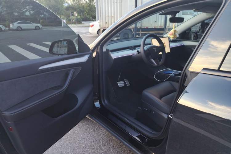 Used Tesla Model Y 2024 Performance High-Performance Edition Driver Seat