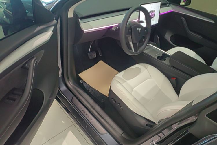 Used Tesla Model Y 2024 Rear-Wheel-Drive Version Driver Seat