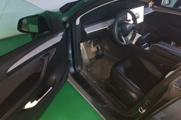 Used Tesla Model Y 2024 Rear-Wheel-Drive Version Driver Seat