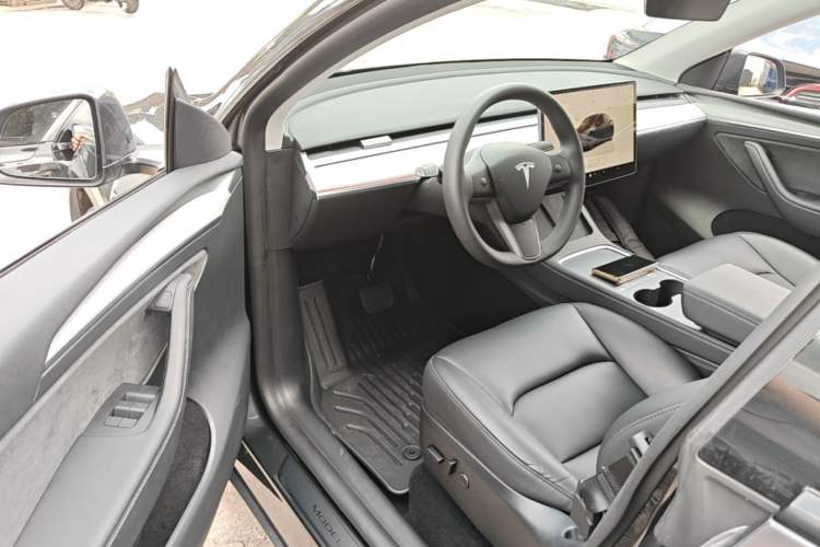 Used Tesla Model Y 2024 Rear-Wheel-Drive Version Driver Seat