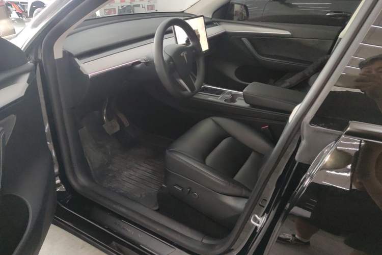 Used Tesla Model Y 2024 Rear-Wheel-Drive Version Driver Seat