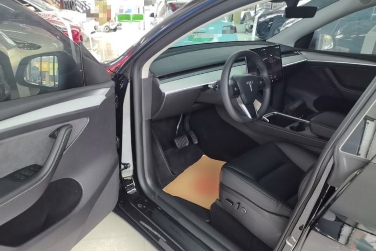 Used Tesla Model Y 2024 Rear-Wheel-Drive Version Driver Seat