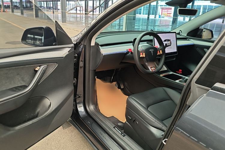 Used Tesla Model Y 2024 Rear-Wheel-Drive Version Driver Seat