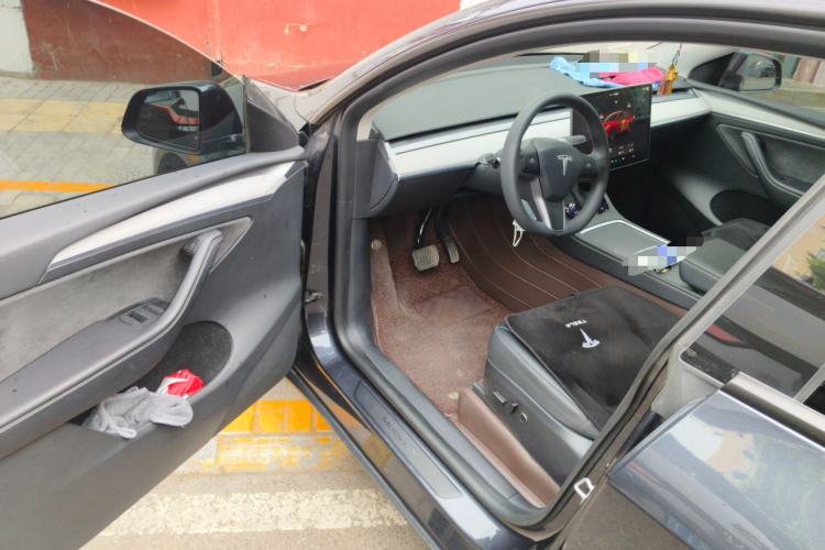 Used Tesla Model Y 2024 Rear-Wheel-Drive Version Driver Seat