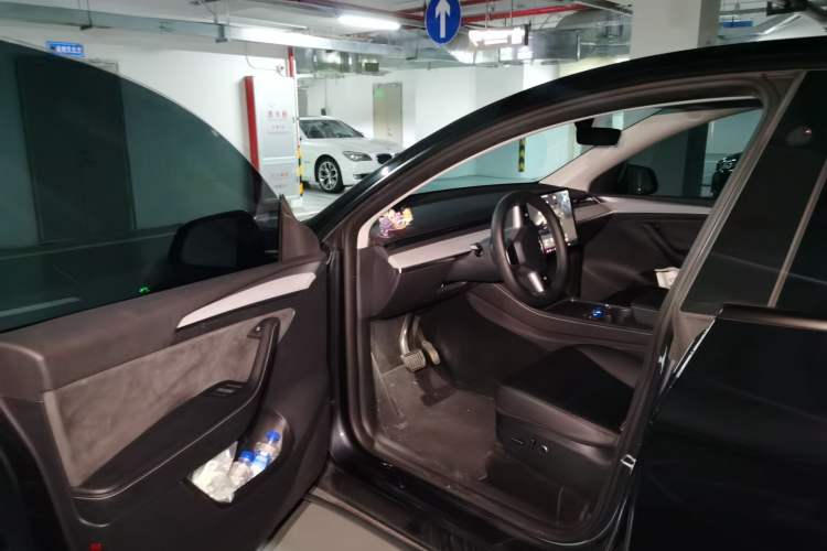 Used Tesla Model Y 2024 Rear-Wheel-Drive Version Driver Seat