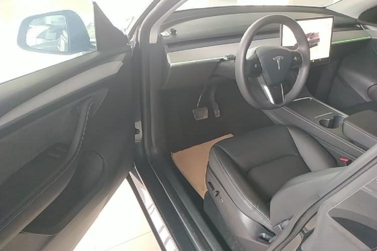 Used Tesla Model Y 2024 Rear-Wheel-Drive Version Driver Seat