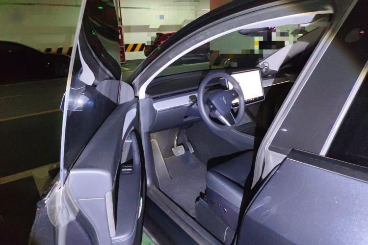 Used Tesla Model Y 2024 Rear-Wheel-Drive Version Driver Seat