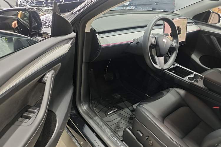 Used Tesla Model Y 2024 Rear-Wheel-Drive Version Driver Seat