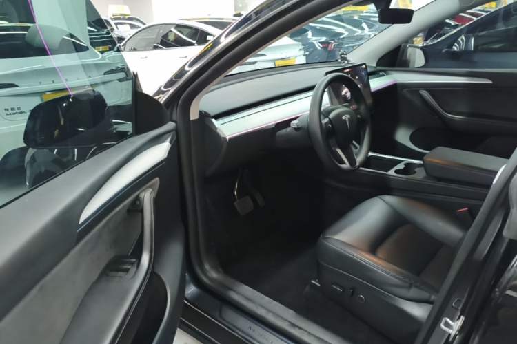 Used Tesla Model Y 2024 Rear-Wheel-Drive Version Driver Seat