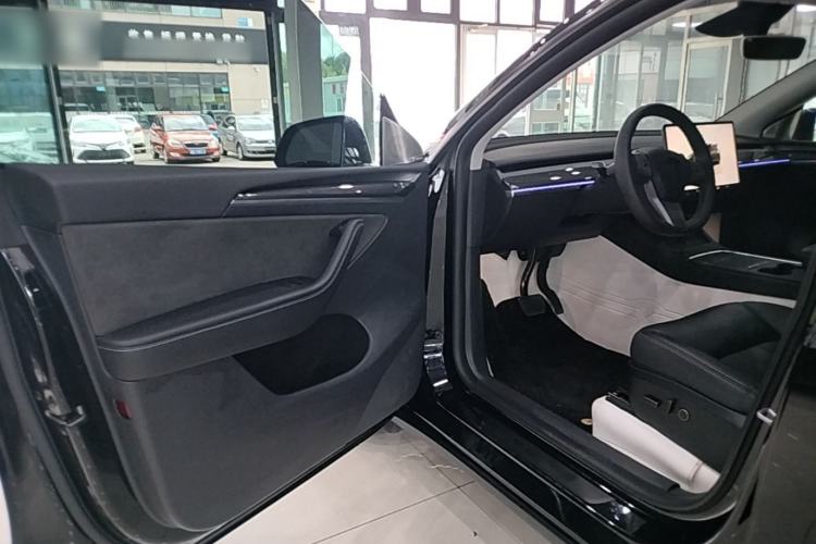 Used Tesla Model Y 2024 Rear-Wheel-Drive Version Driver Seat