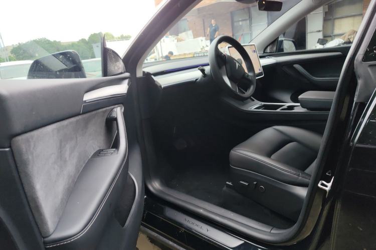 Used Tesla Model Y 2024 Rear-Wheel-Drive Version Driver Seat
