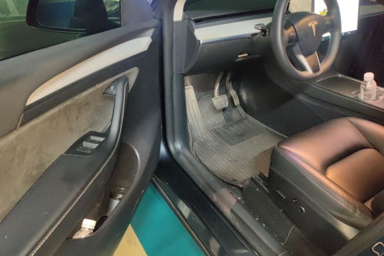 Used Tesla Model Y 2024 Rear-Wheel-Drive Version Driver Seat