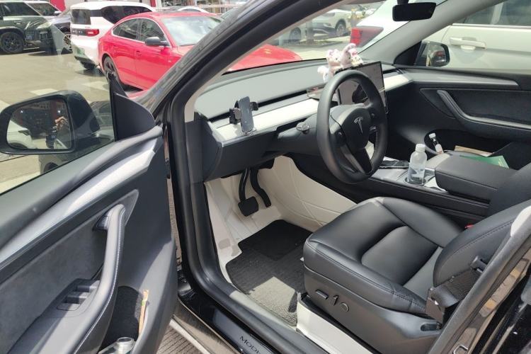 Used Tesla Model Y 2024 Rear-Wheel-Drive Version Driver Seat