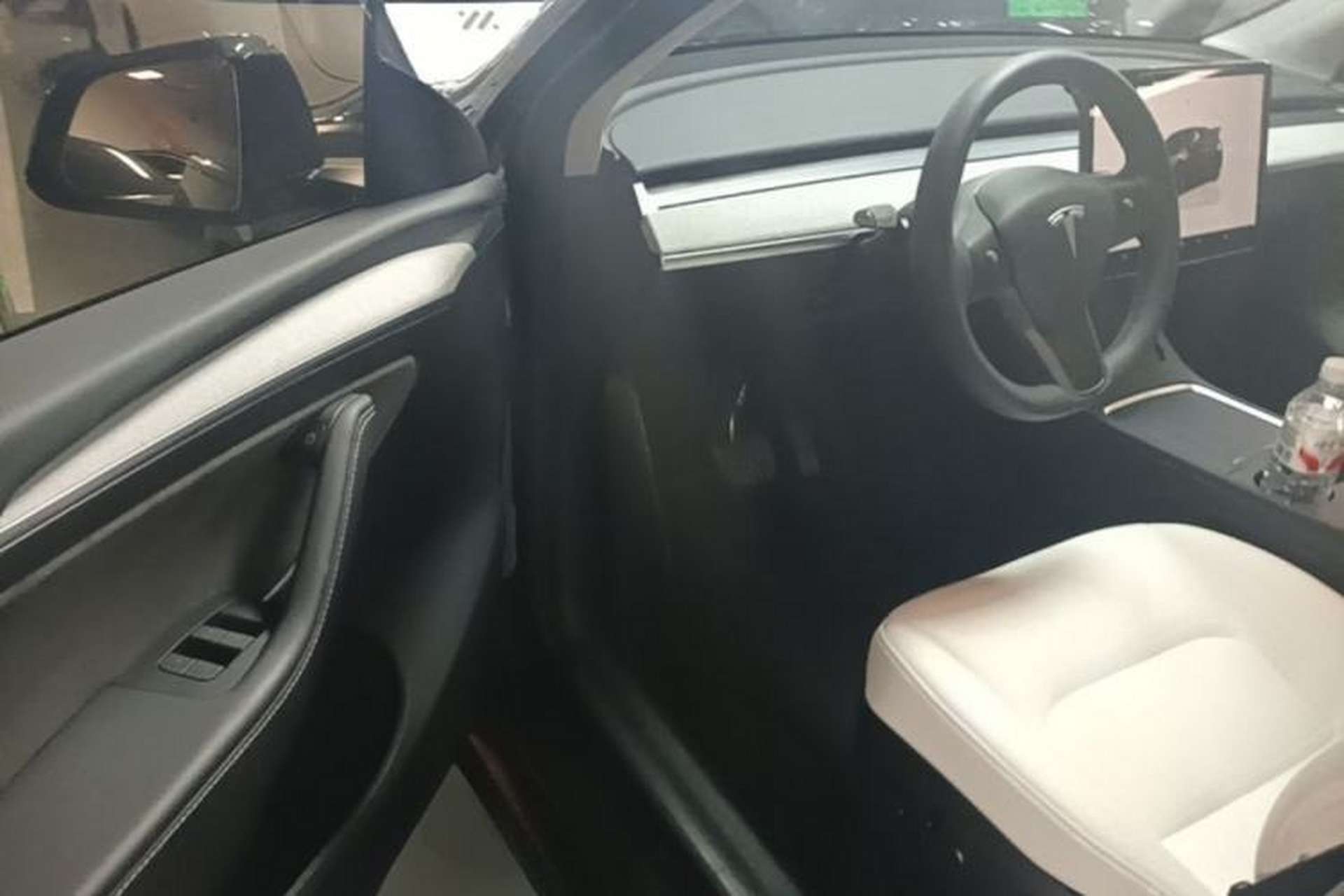 Used Tesla Model Y 2024 Long-Range All-Wheel-Drive Version Driver Seat
