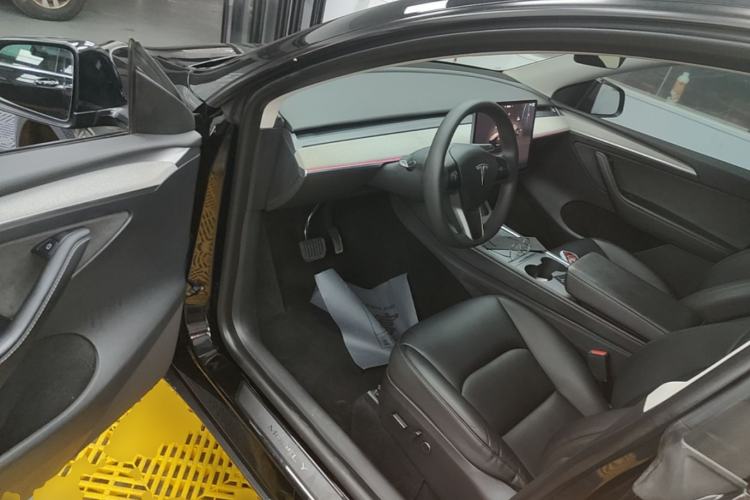 Used Tesla Model Y 2024 Rear-Wheel-Drive Version Driver Seat