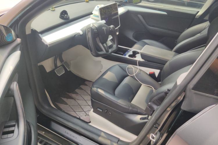 Used Tesla Model Y 2024 Rear-Wheel-Drive Version Driver Seat