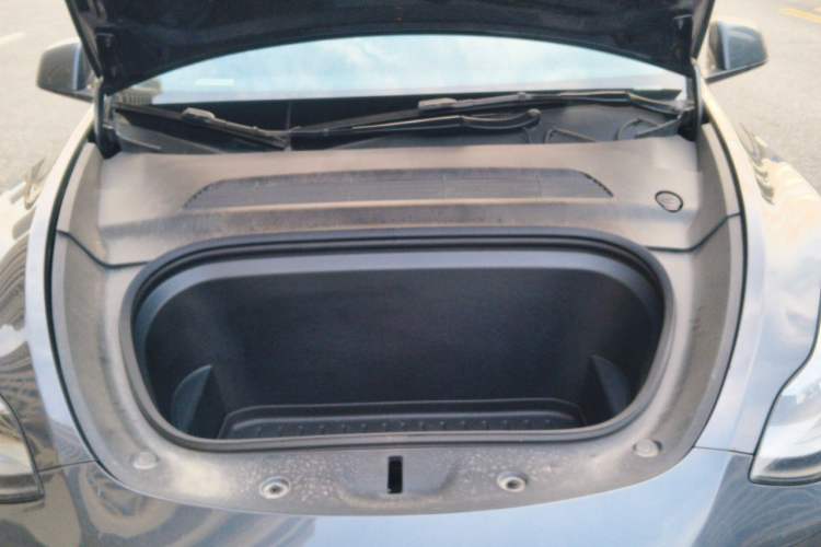 Used Tesla Model Y 2024 Rear-Wheel-Drive Version Engine Bay