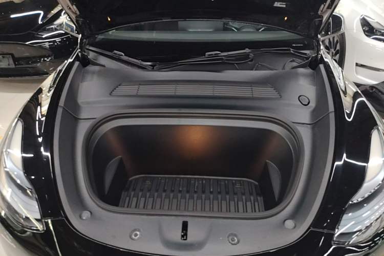 Used Tesla Model Y 2024 Long-Range All-Wheel-Drive Version Engine Bay