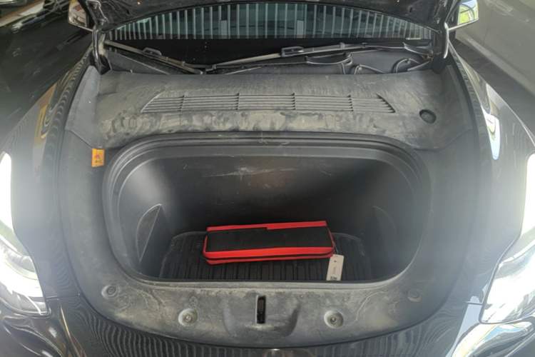Used Tesla Model Y 2024 Rear-Wheel-Drive Version Engine Bay