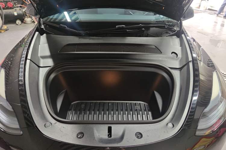 Used Tesla Model Y 2024 Rear-Wheel-Drive Version Engine Bay