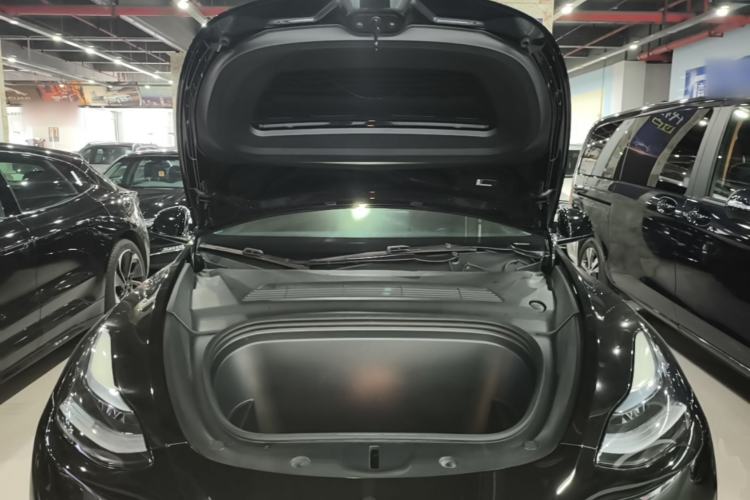 Used Tesla Model Y 2024 Rear-Wheel-Drive Version Engine Bay