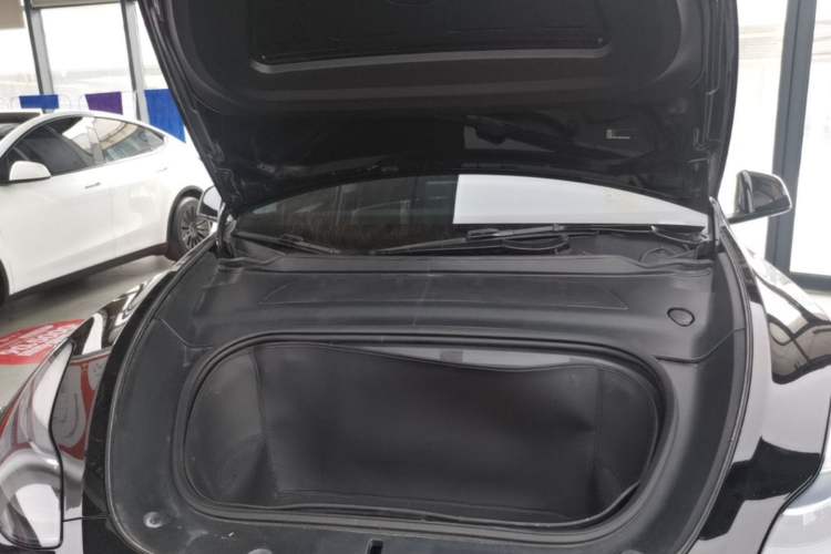 Used Tesla Model Y 2024 Rear-Wheel-Drive Version Engine Bay