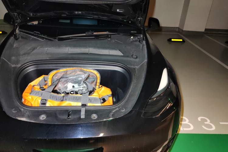 Used Tesla Model Y 2024 Rear-Wheel-Drive Version Engine Bay Left