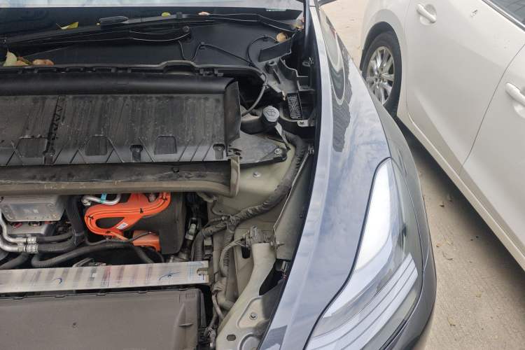 Used Tesla Model Y 2024 Rear-Wheel-Drive Version Engine Bay Left