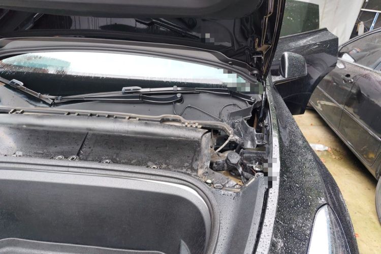 Used Tesla Model Y 2024 Rear-Wheel-Drive Version Engine Bay Left