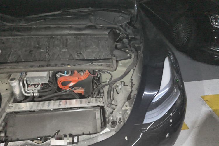 Used Tesla Model Y 2024 Rear-Wheel-Drive Version Engine Bay Left